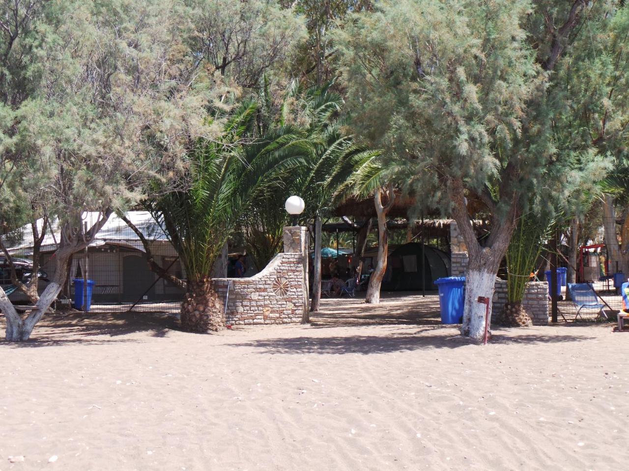 Poseidon Bungalows Iria Exterior photo